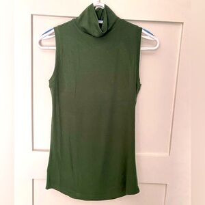 NWT Kit and Ace Sleeveless Turtleneck - Forest Green - Small